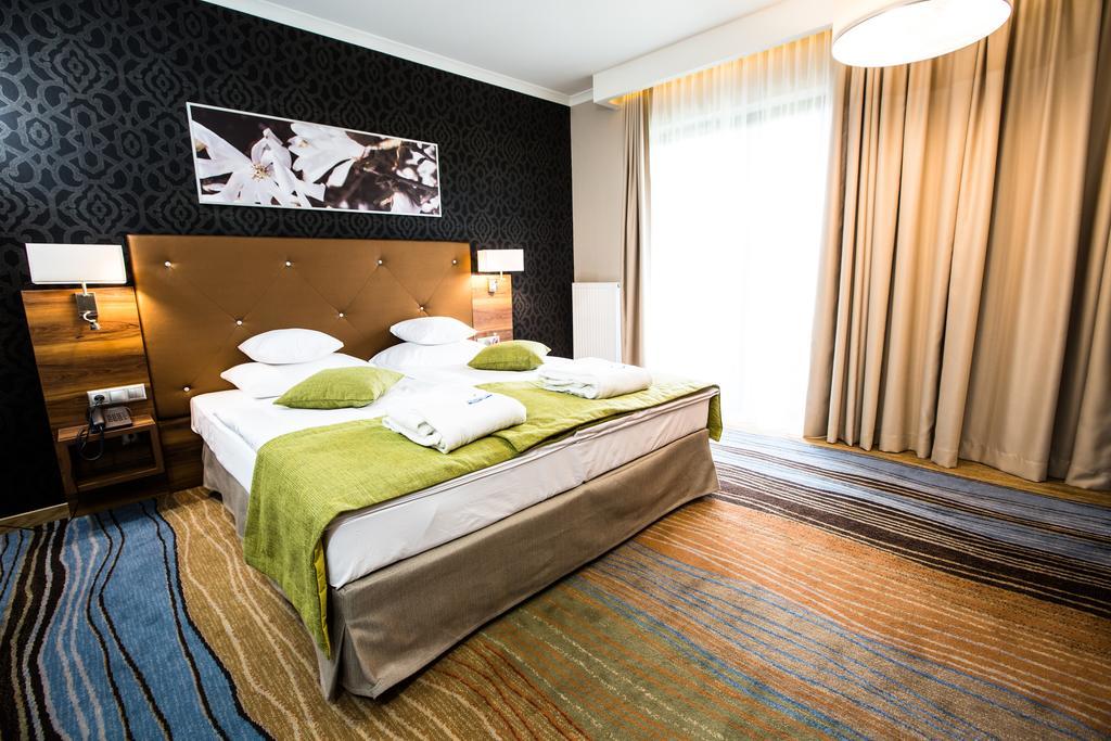 Mineral Hotel Malinowy Raj Solec-Zdrój Habitación foto