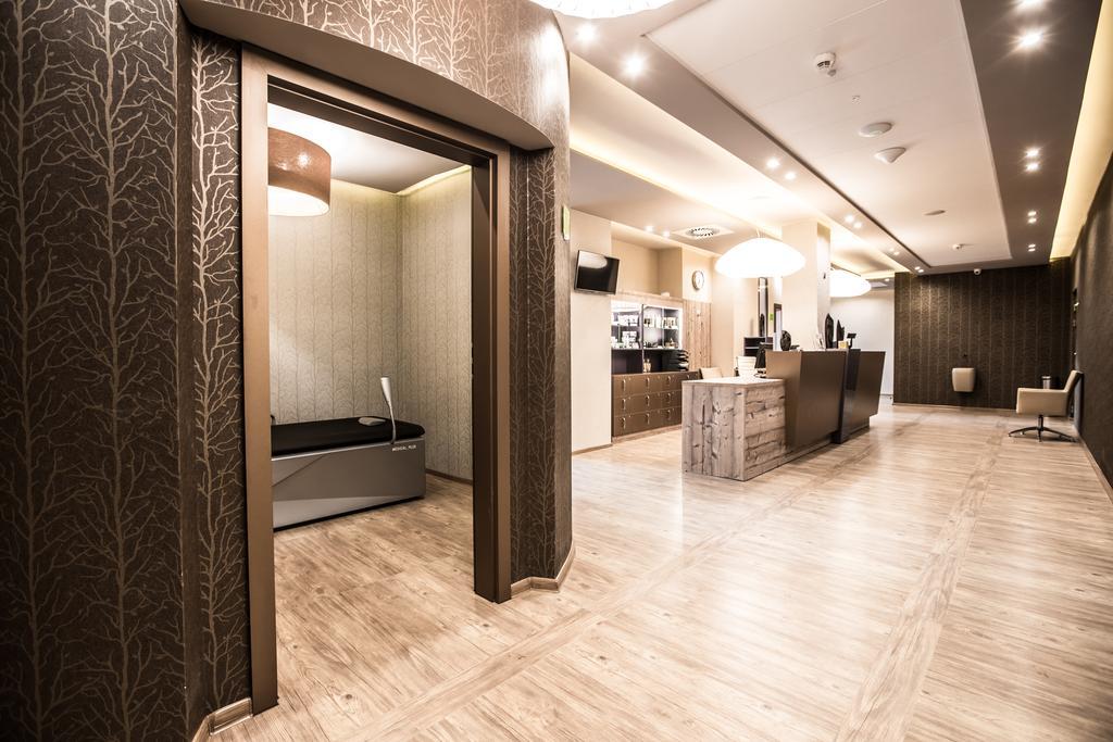 Mineral Hotel Malinowy Raj Solec-Zdrój Exterior foto